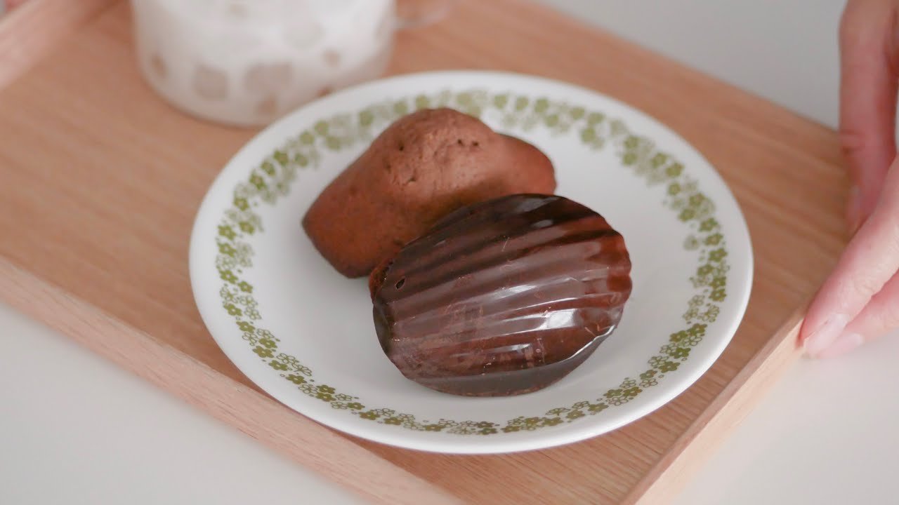 Chocolate Madeleine with Chocolate Shell 🍫