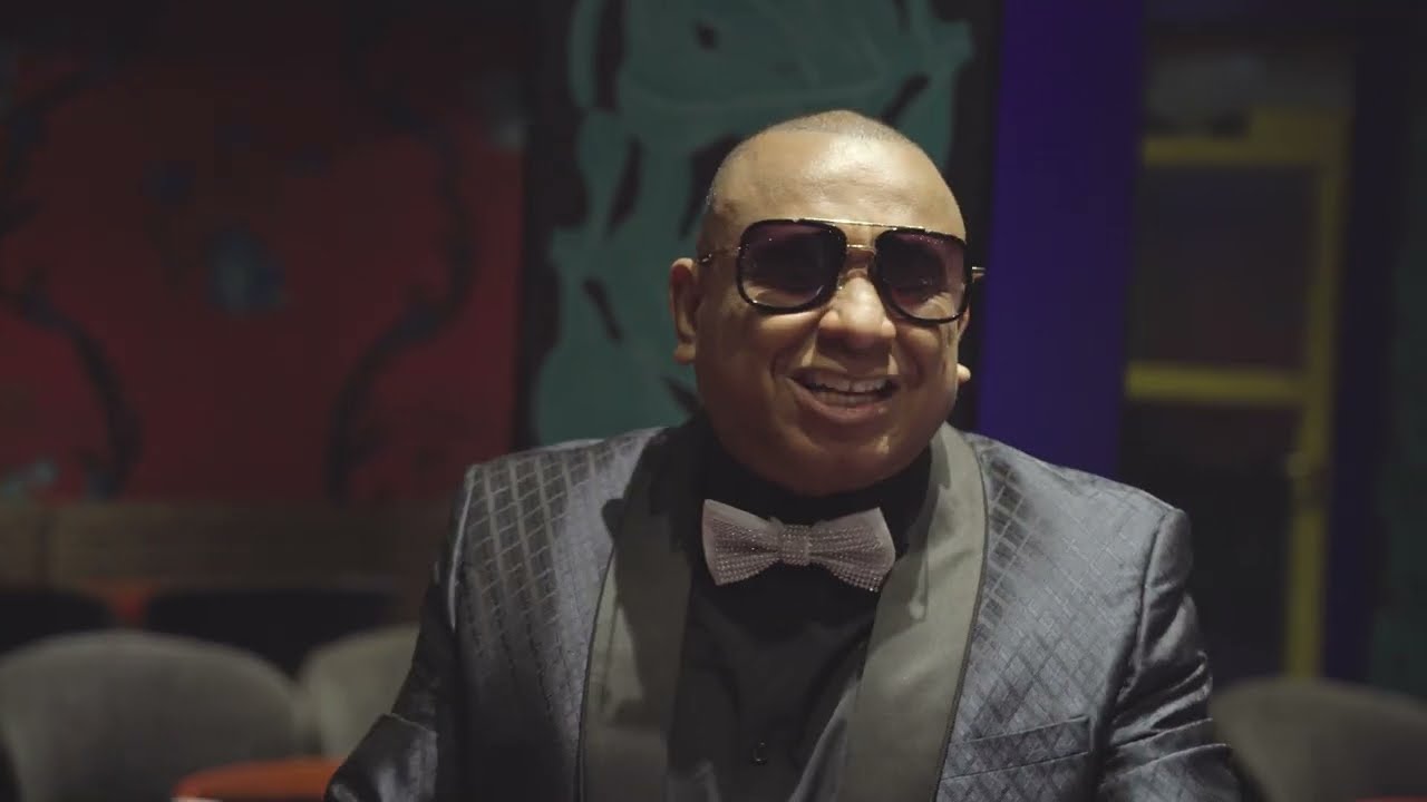 Charlie Cajares &ndash; En el balc&oacute;n aquel (Versi&oacute;n Salsa 2025)