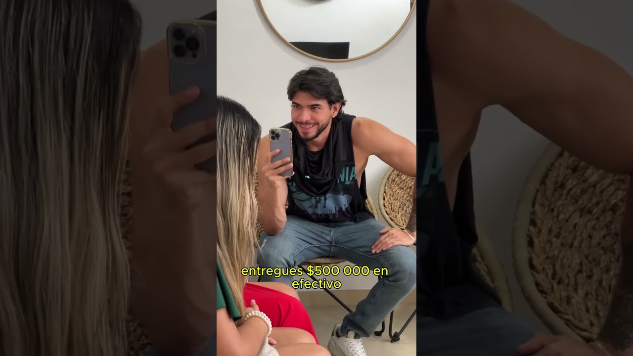 Pensó que la empleada era la jefa por esta razón.1m.
