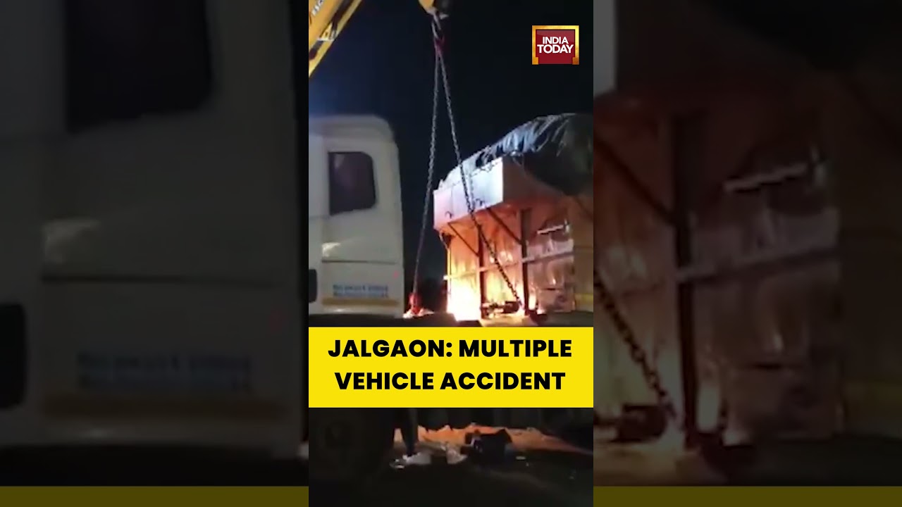 Jalgaon Highway Accident: Bus-Truck Collision Leads to Multi-Vehicle Crash | #accidentnews