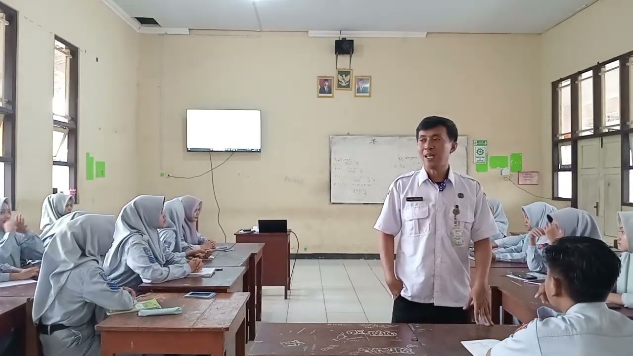 Praktik Layanan BK di SMK  Pendampingan Siswa di Kelas   Dunia SMK