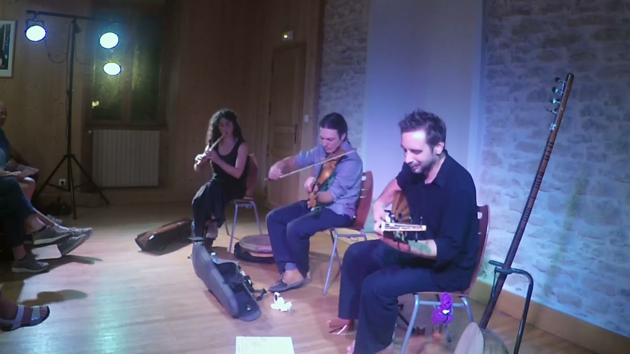 Oyoun trio : Nihavent semai, Rast havasi