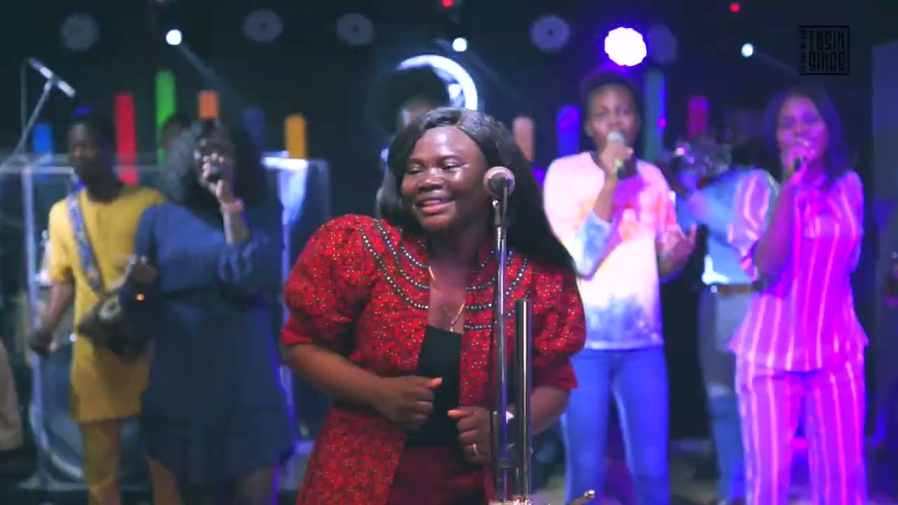 TOSINSINGS' ELECTRIFYING PERFORMANCE AT THE 'RAMAH (HIGHLY EXALTED)' CONCERT