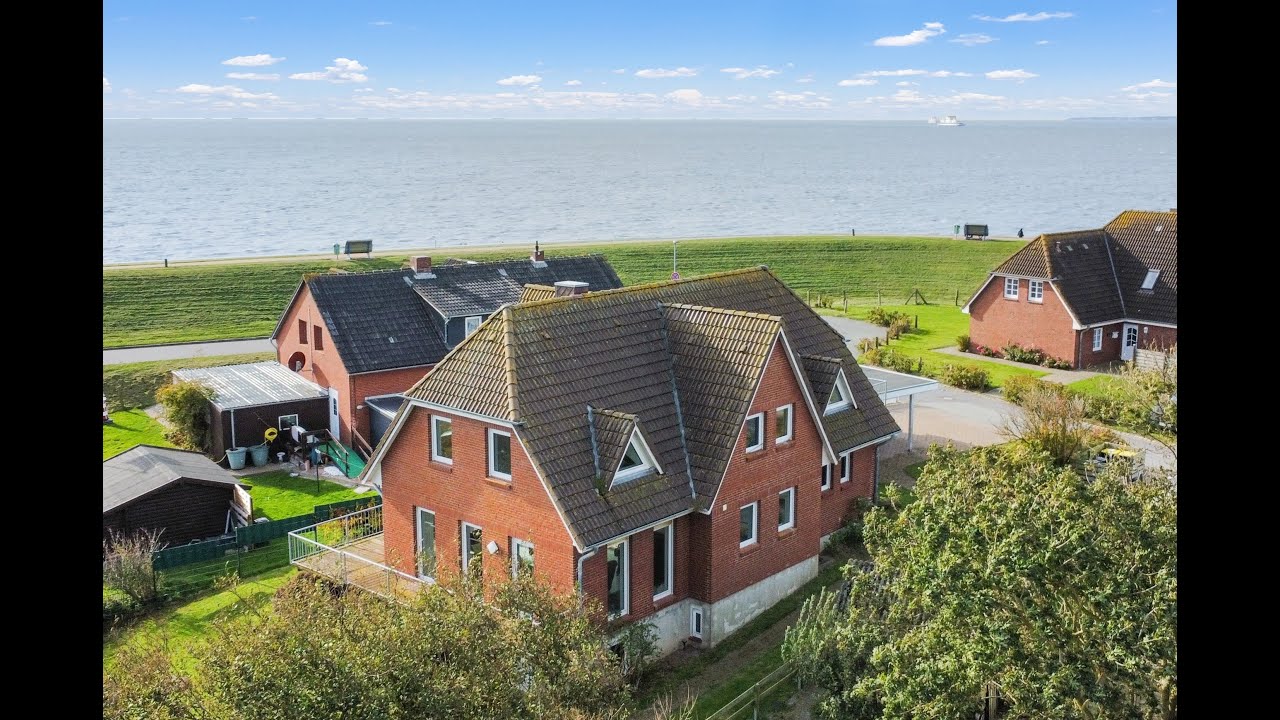 TRAUMHAUS DIREKT AN DER NORDSEE 🌊 | Modernes Wohnen mit Panoramablick in Dageb&uuml;ll. EINMALIGE CHANCE!