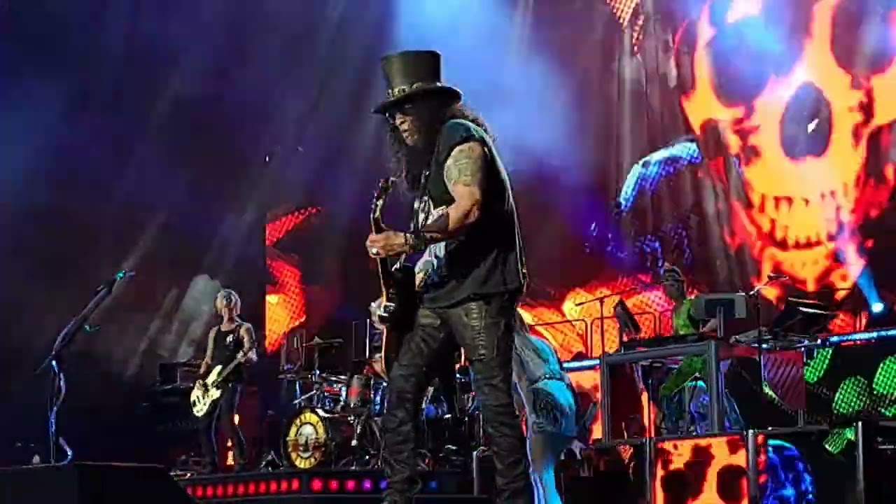 Guns N' Roses (live)- Sweet Child O' Mine (Carrie Underwood) -Tottenham Hotspur Stadium, London 2022