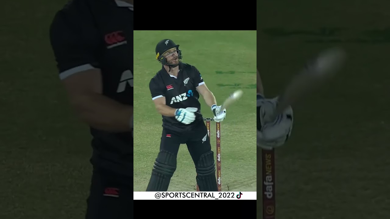 Glenn Phillips Strikes #Pakistan vs #NewZealand #TayyariKiwiHai #Shorts #SportsCentral #PCB MZ2L