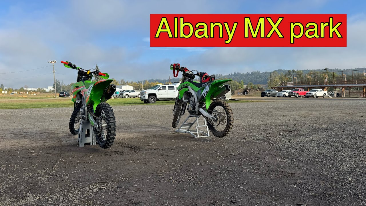 В парке Albany MX много трамплинов, и теперь у меня болит спина.