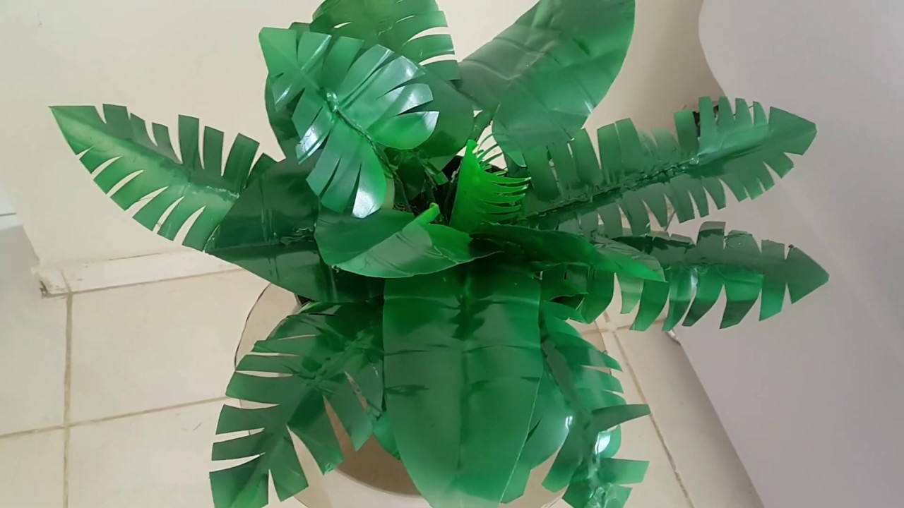 Como hacer hojas con botellas plásticas./ How to make Tree Branches with plastic bottles