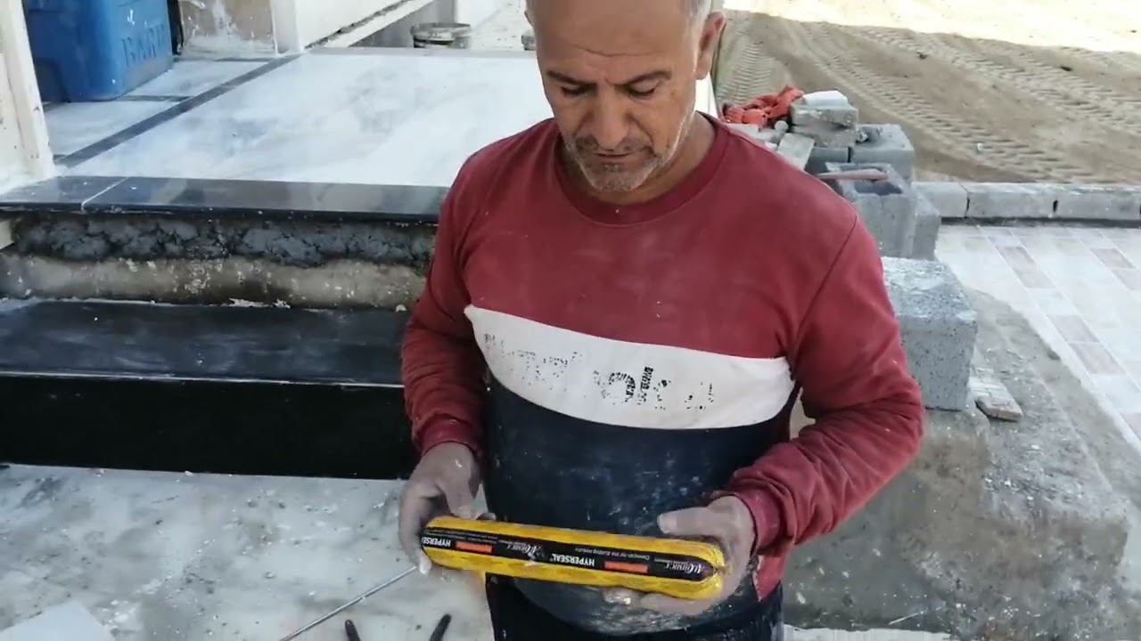 تعبأة جوينات الانج (الفواصل الكبيره) بمادة معجون التانجيد السلكوني