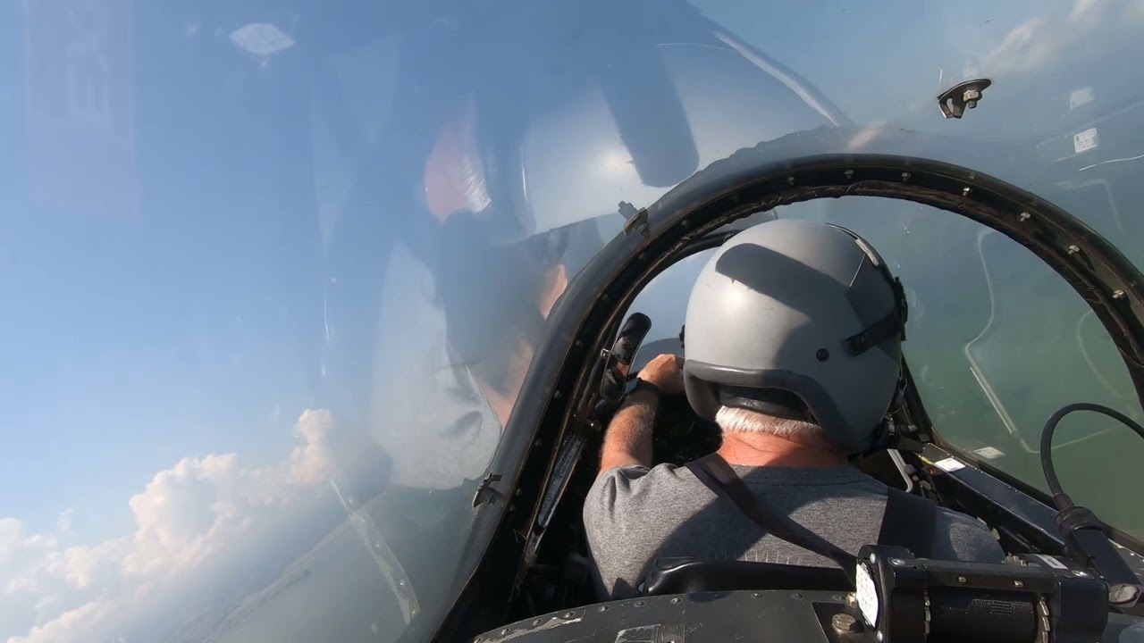 Flying a 1968 Chinese Nanchang CJ-6