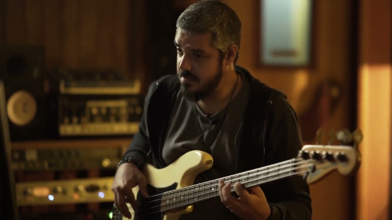João Bosco   Jade Bass cover By Andre Vasconcellos