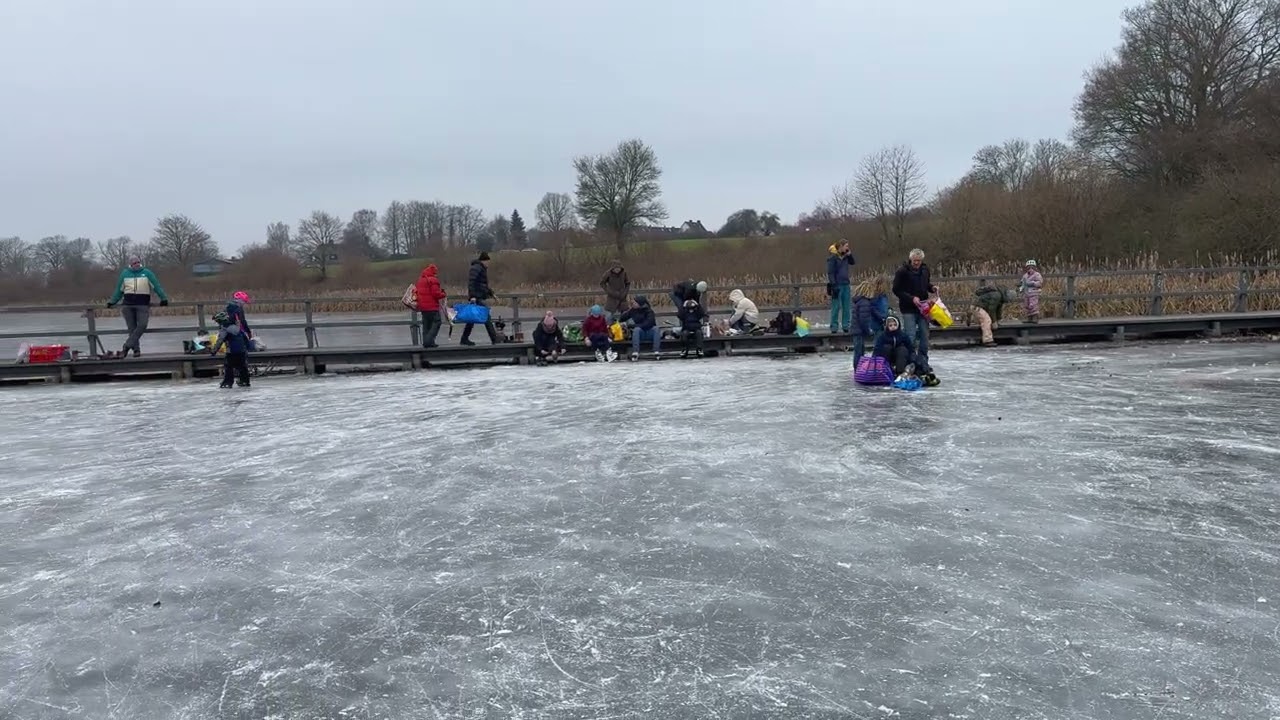 Winter 2026 Schlittschuhlaufen & Eishockey spielen im Norden von Kiel 25.1.2026