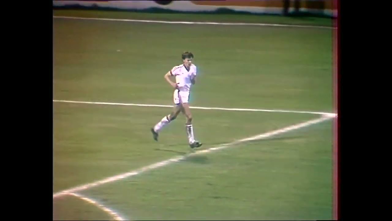 Półfinał: Widzew Łódź - Górnik Zabrze 3:0 (0:0)   Łódź, 03.04.1985