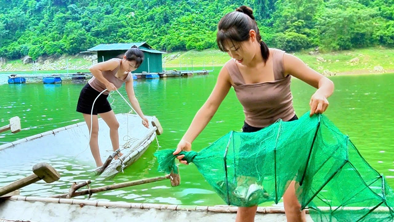 Lake Fishing After Rain: Trap Setting Skills from a Young Fisherman