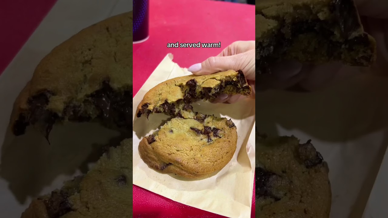Новинка в фуд-корте Costco в Канаде!! Печенье с двойной порцией шоколада! #costco #cookie