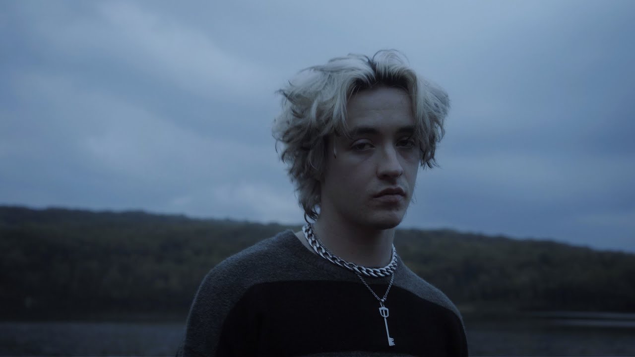 Freem - Carry On (Official Music Video)