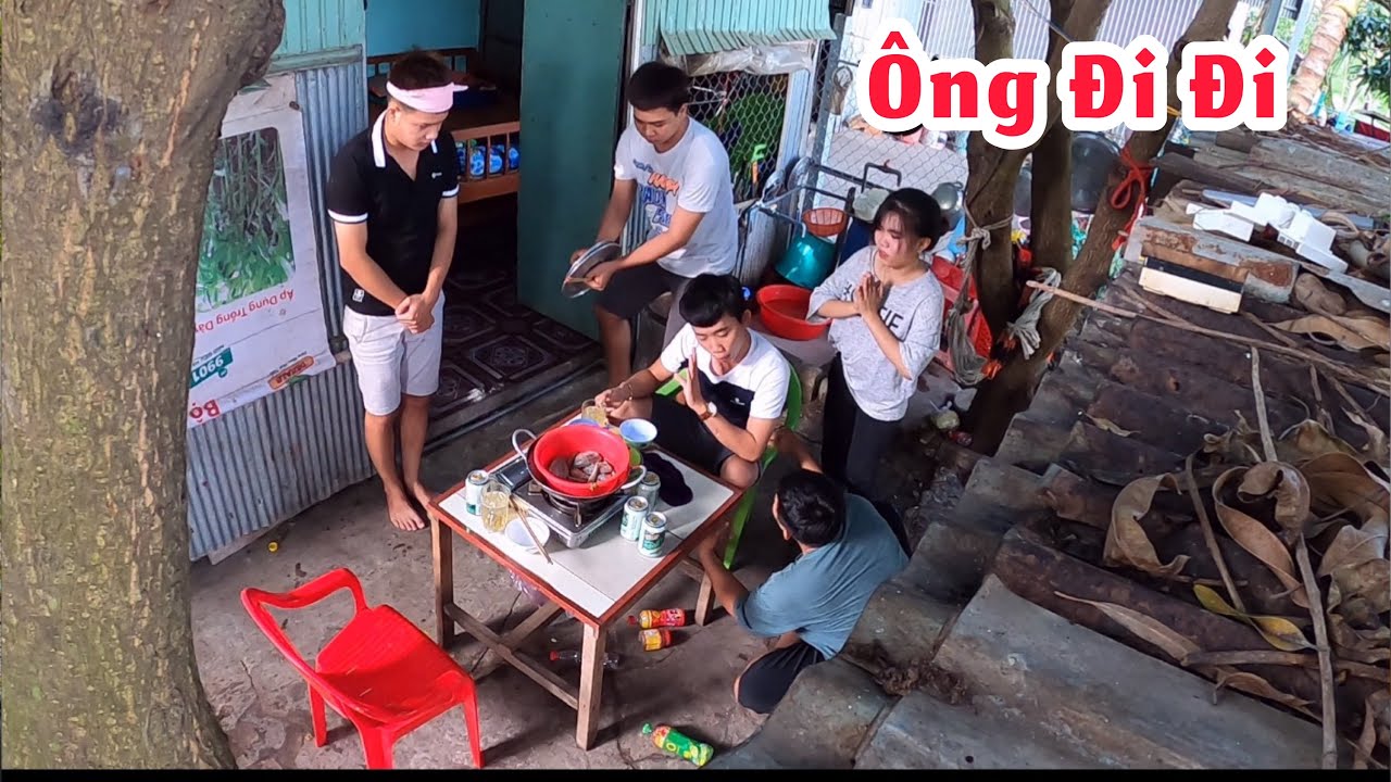 Tụi Nhỏ Mặt Tái Mét Khi Thấy Ông Hải Ngồi Nhậu Với Bạn Vô Hình