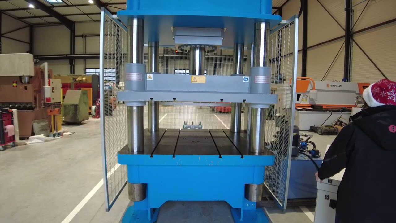 Presse hydraulique 4 colonnes SICMI PSQ 300 A