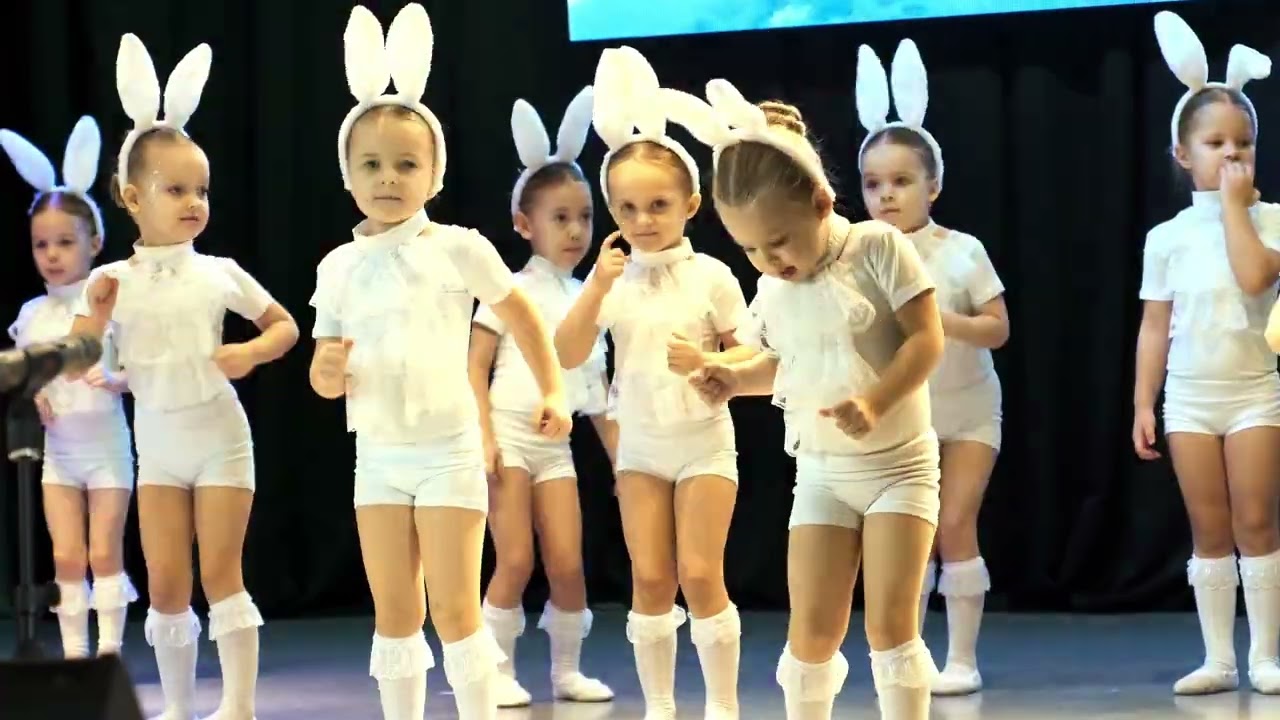 Сезон 3 серия 22 Алиса танцует
