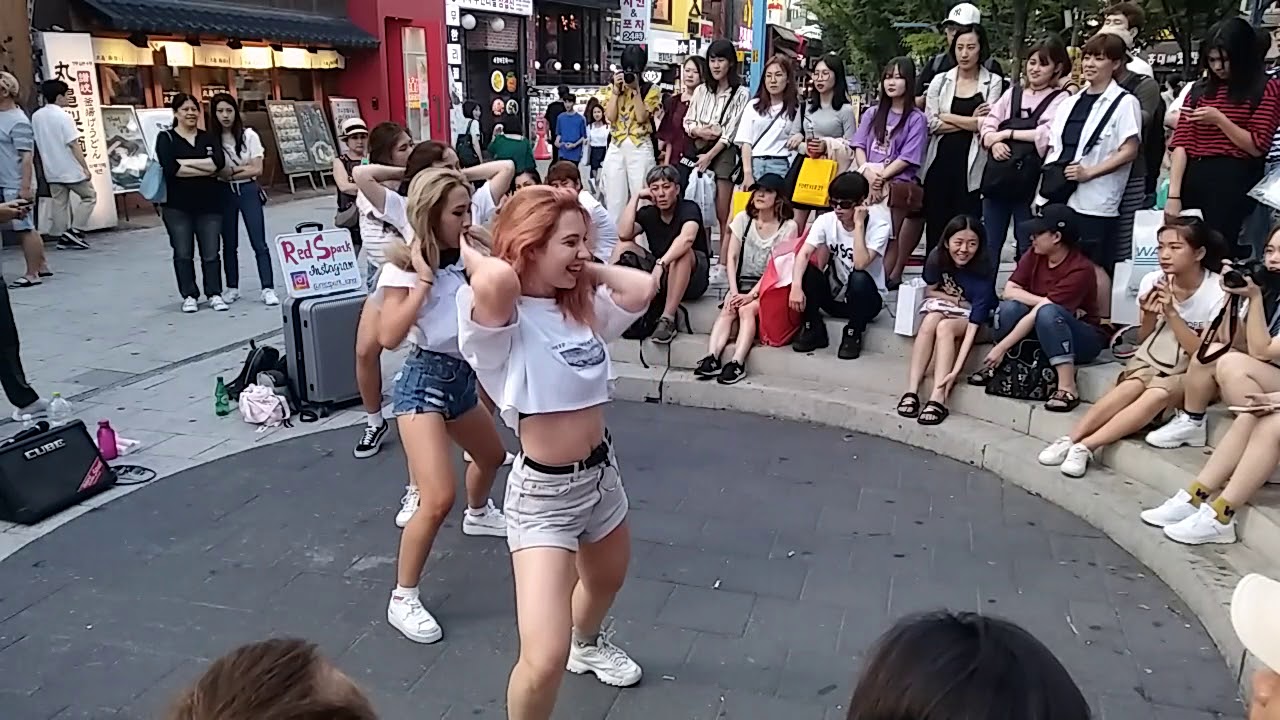 Red Spark performing at Hongdae District Seoul Video Test using LG Stylus 2.