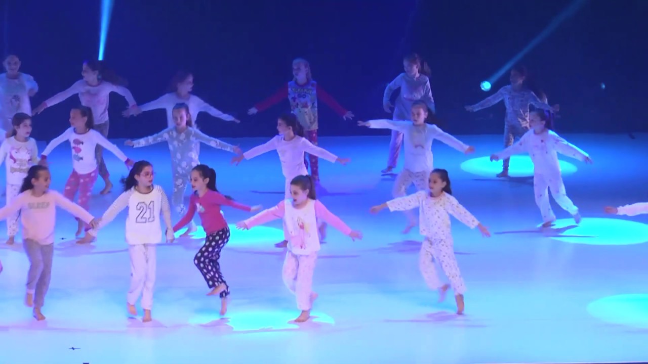 לא רוצה לישון | קדמת הבמה