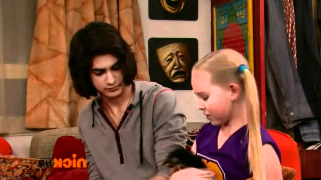 Victorious - Wi-Fi in the Sky "Your girlfriend is pretty" scene