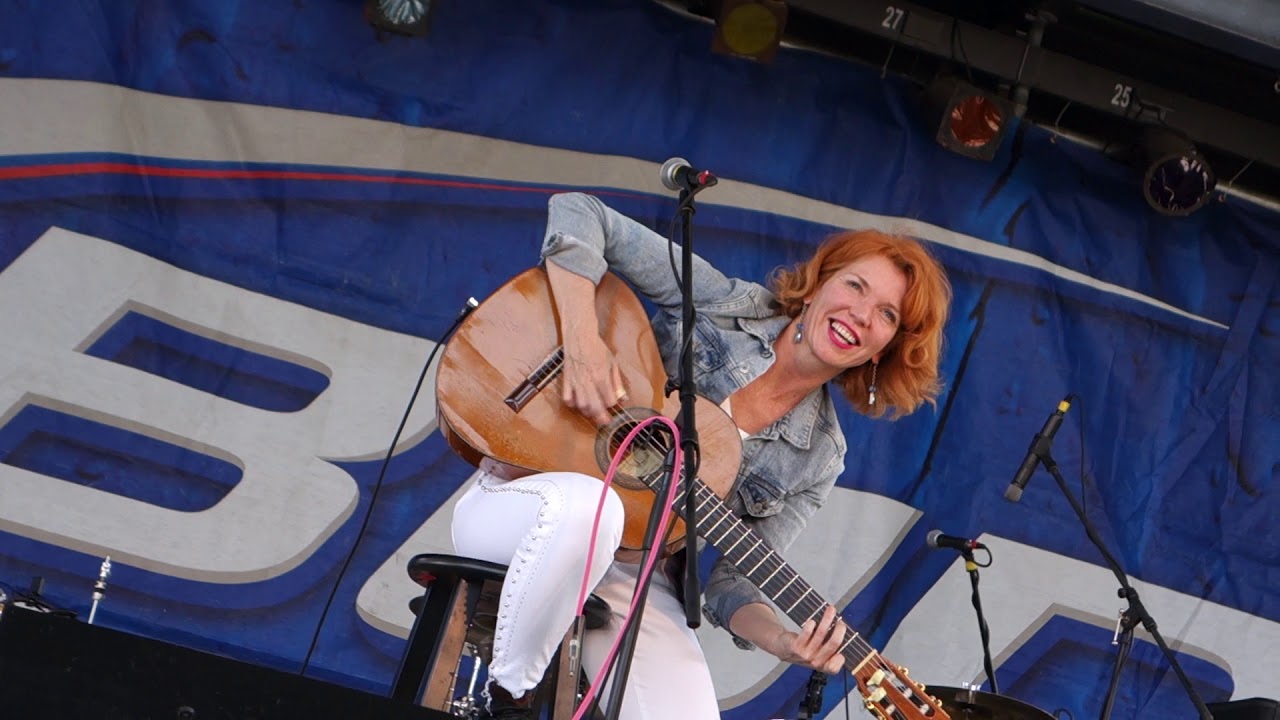 SUE FOLEY 
