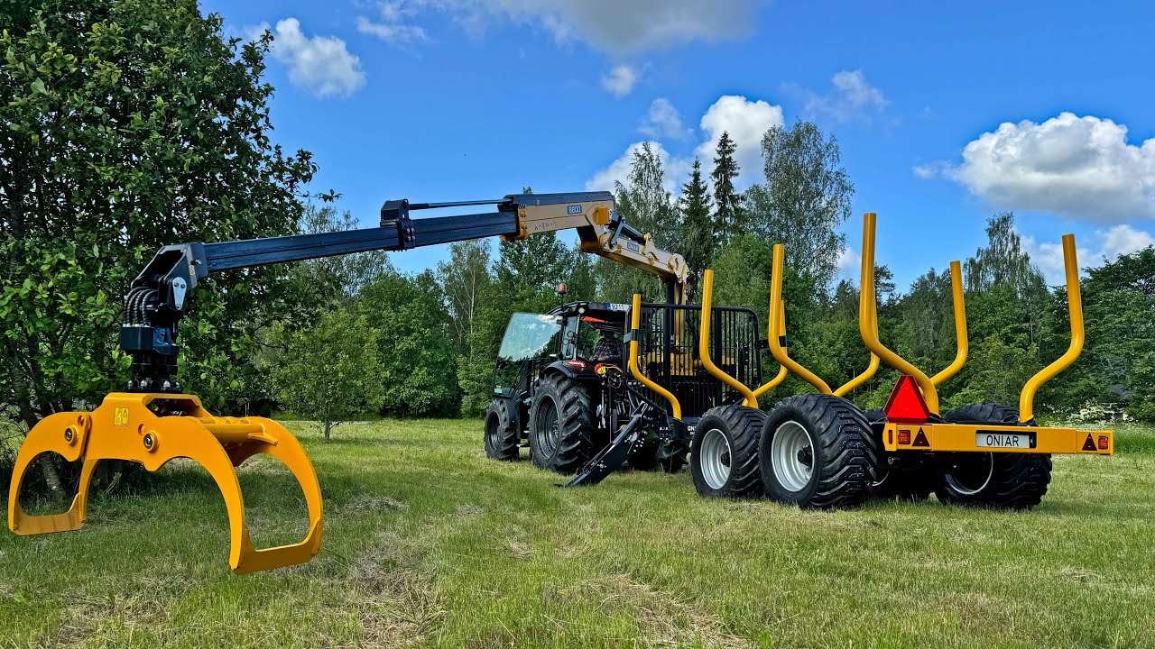 Valtra G125 tractor with Oniar group 2 trailer & Oniar 8800 crane