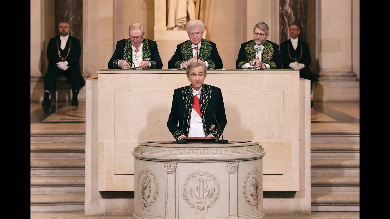 C&eacute;r&eacute;monie d'installation de Bernard ARNAULT &agrave; l'Acad&eacute;mie le 12 janvier 2026