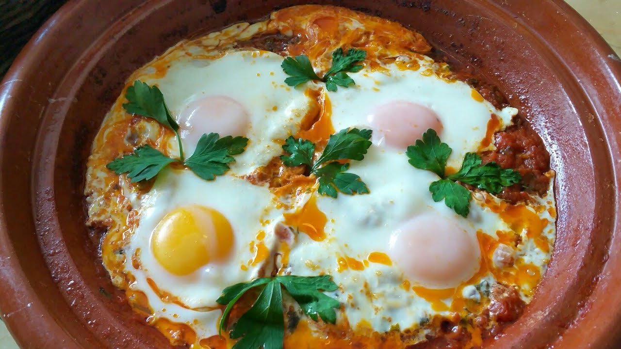 الأكلة الشهيرة المغربية البيض🍳 ومطيشة🍅 محبوبة الجماهير الملقبة بي اسم BM خطيرة 😂من تقديم نادية ال