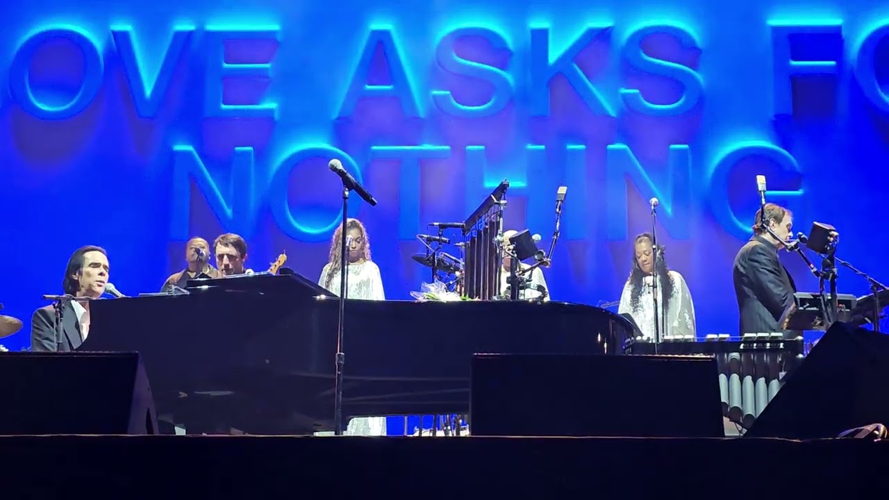 Nick Cave & The Bad Seeds - Cinnamon Horses  (Fremantle Park,  Western Australia 17 January 2026)