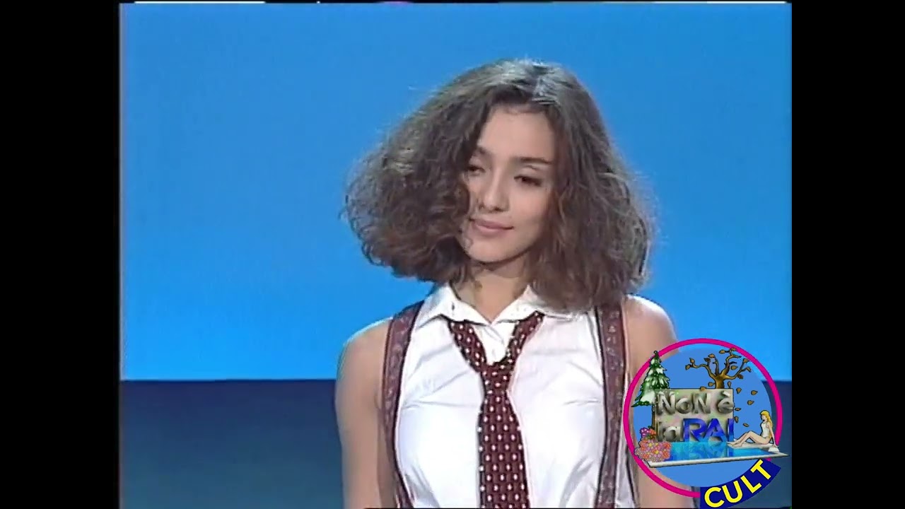 Non è la Rai - Ambra Angiolini - Si parte stanotte + stacchetto iniziale