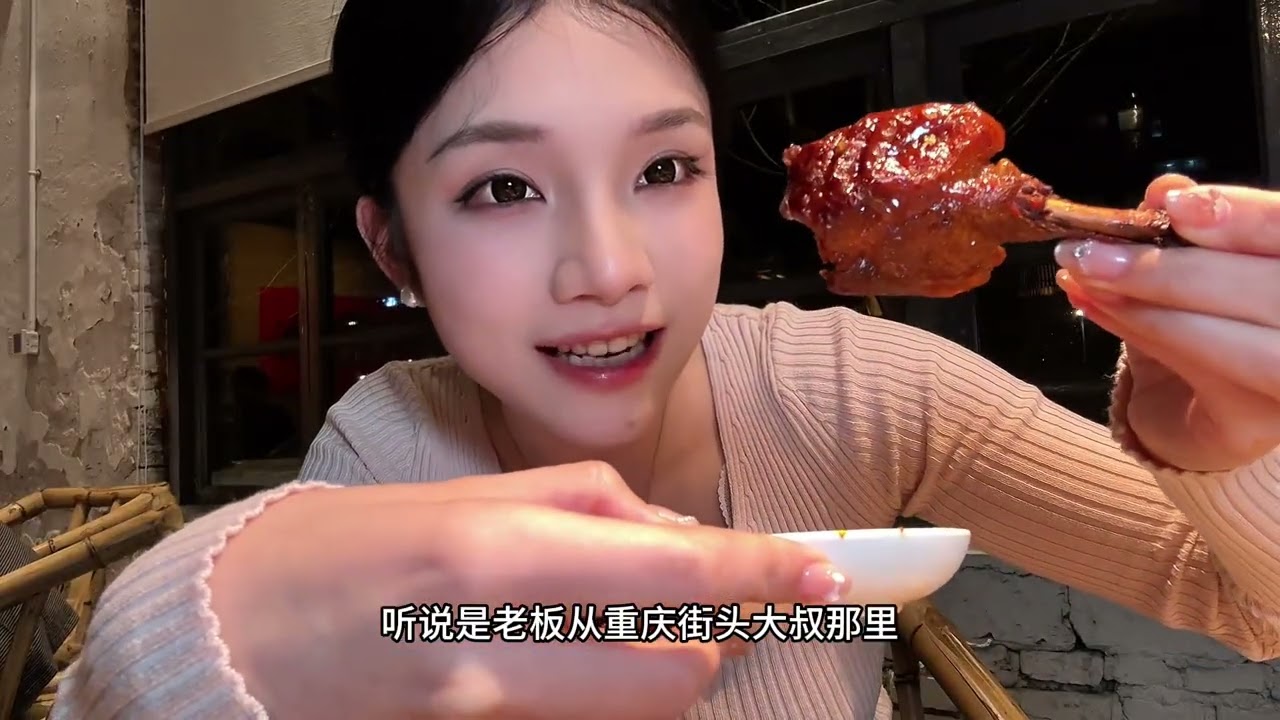 每年去庐山必吃的一家5000平重庆火锅神店，没有一次不排队…#年味争霸赛开赛啦 #抖音年味争霸赛#九江美食 #遇南三重庆火锅村#5000平的火锅店