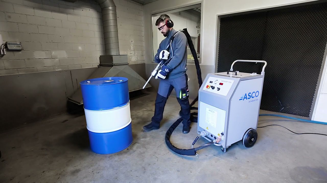 Dry Ice Blasting at its Best with ASCOJET 1701