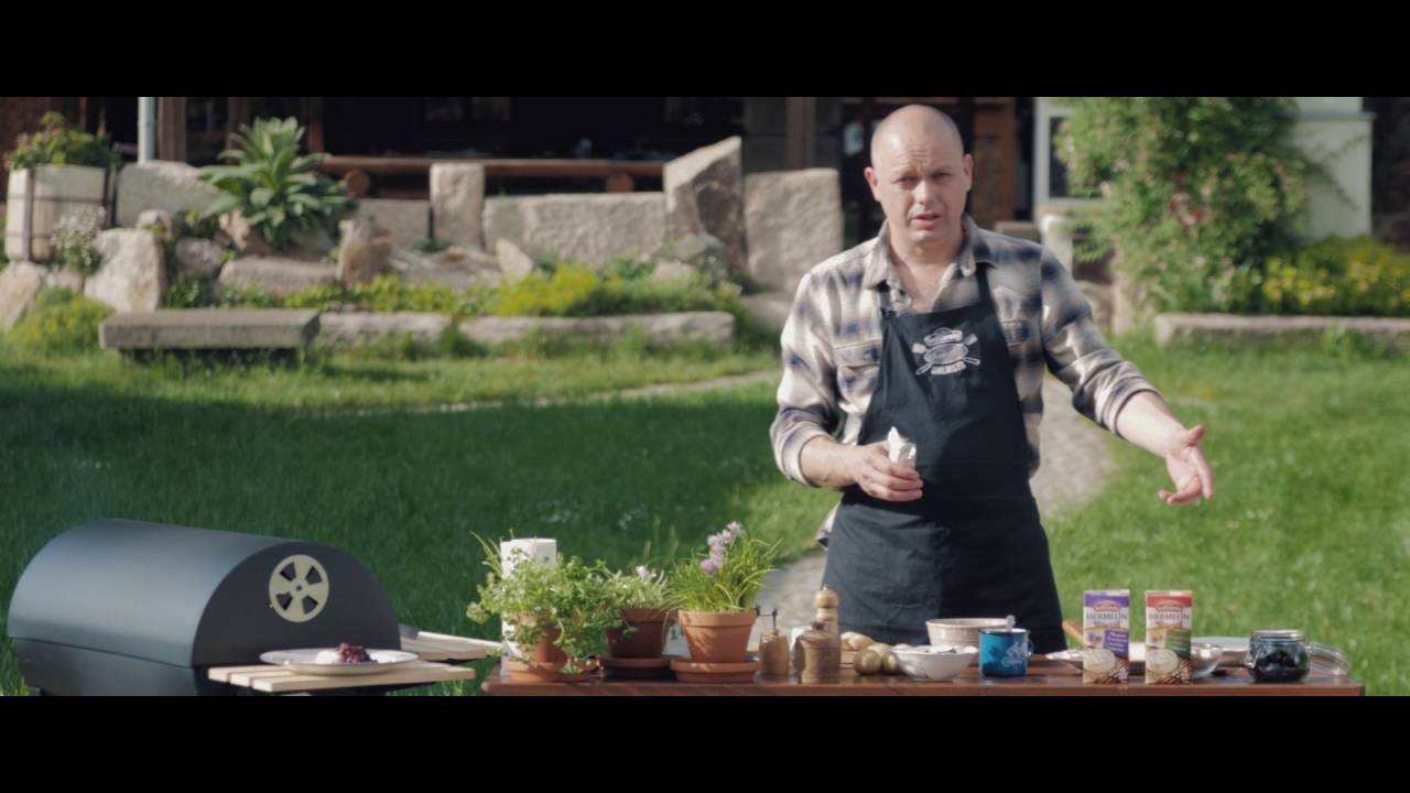 Sedlčanský grilmistr doporučuje: GRILOVANÝ HERMELÍN VE SLANINOVÉ KRUSTĚ SE ŠVESTKOVOU OMÁČKOU