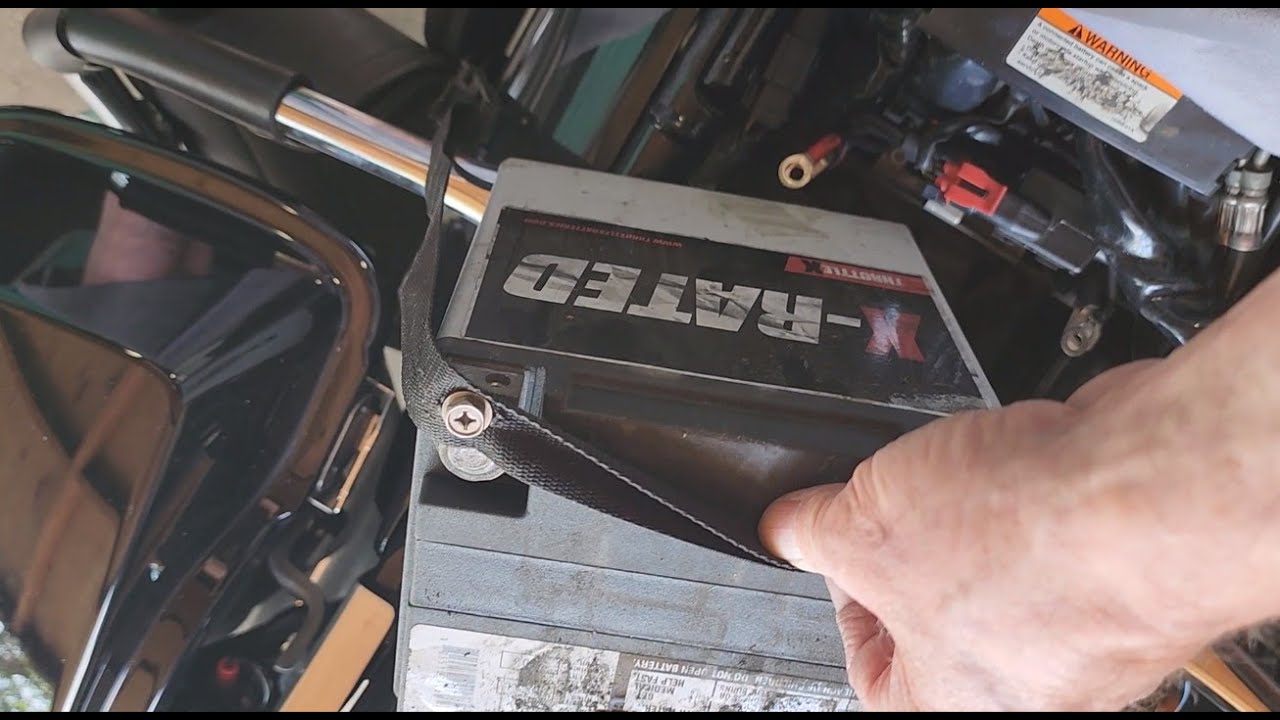 Harley Road King battery replacement