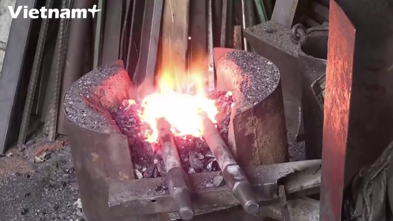 Last blacksmith in Hanoi's Old Quarter