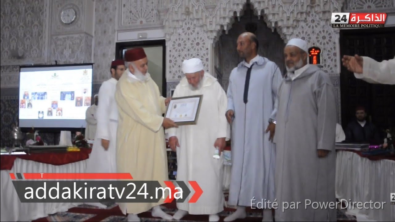 ينظم طاقمه مسجد طيبةحفل قرآنيا  تكريم لمؤسسه واحتفاء بالطلبة الفائزين بالمناسبة القرآنية بقصبة