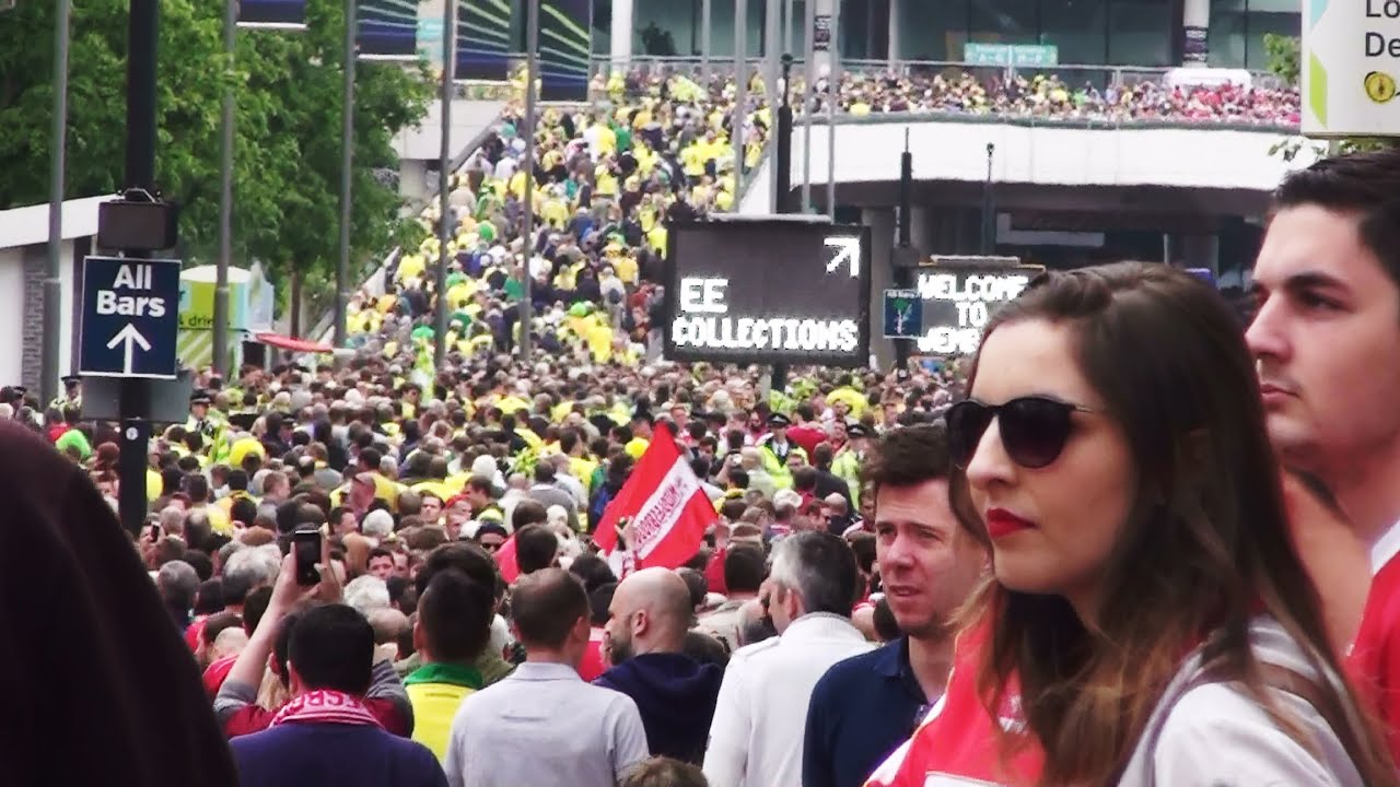 Walking To Wembley Stadium - Middlesbrough & Norwich City Fans.Championship Play Off Final.May 2015
