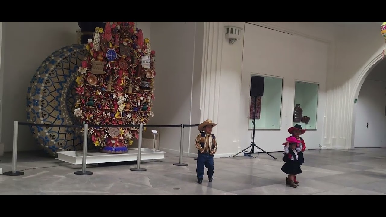 Ballet folklórico xochiquetzal (las florecitas) museo de arte popular 