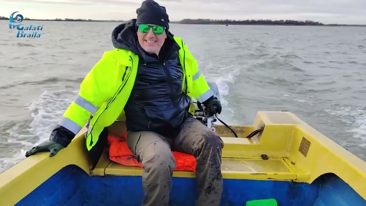 Cu Bățu'n Baltă - Delta Dunării 
