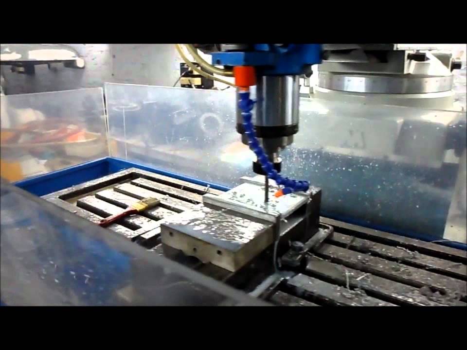 RobotMatic MV4 en Fresadora de Torreta N5 PANTHER - linuxcnc -
