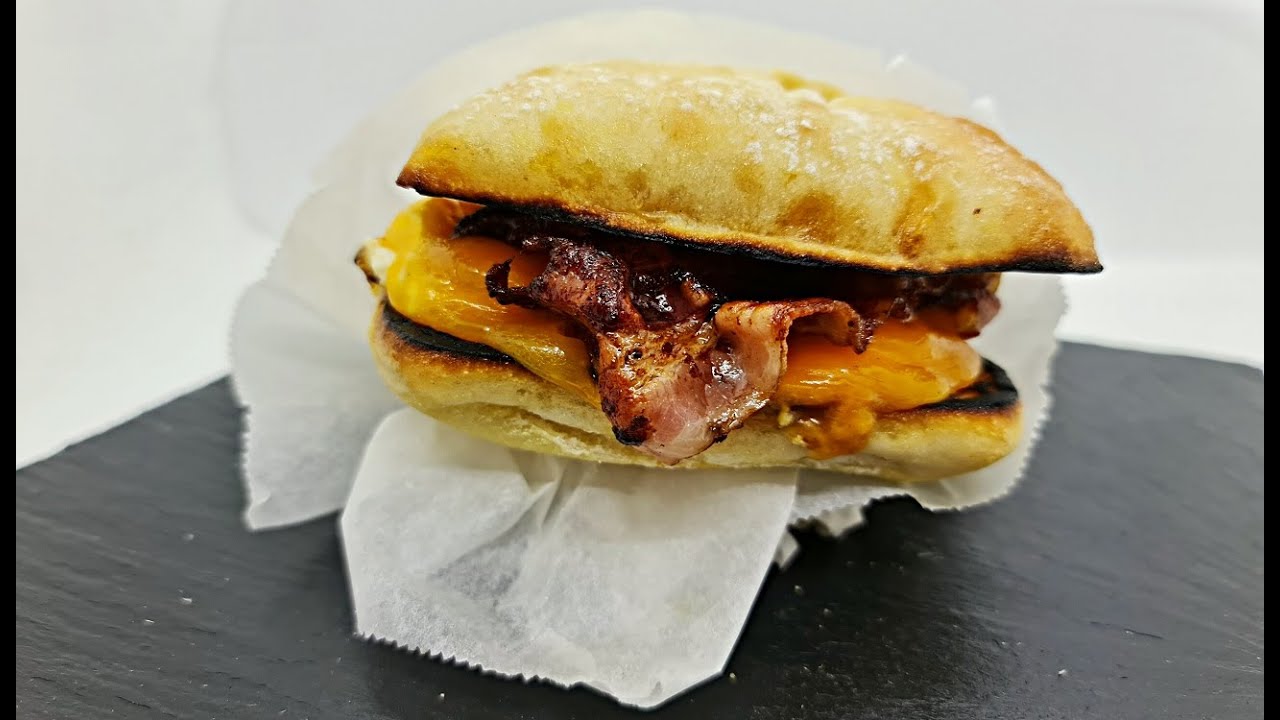 SÁNDWICH DE HUEVO DE HARLEY QUINN, BOCATA DE CINE..BOCADILLO COMO EN LA PELICULA ,GRASO Y DELICIOSO