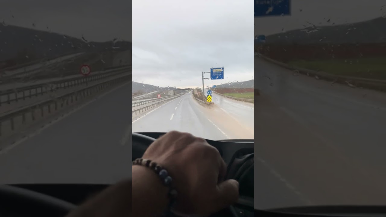 Çok güzel yağmur yağıyor