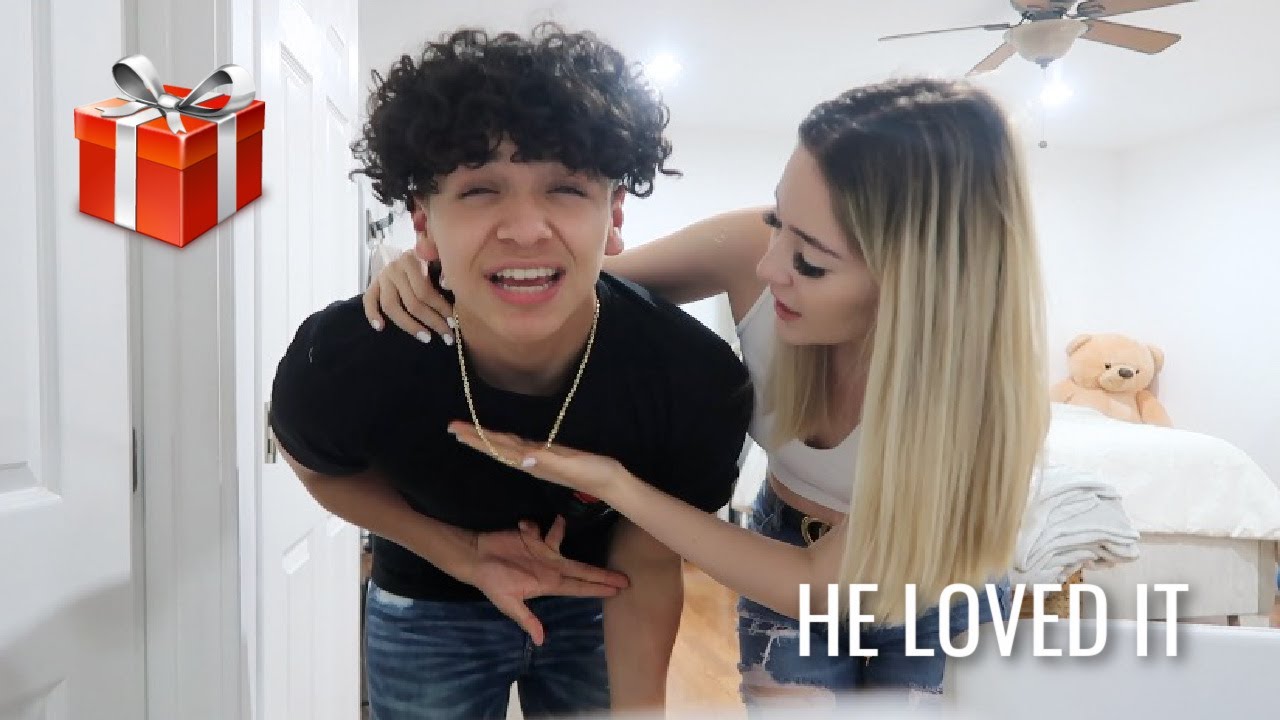 SURPRISING MY BOYFRIEND WITH A CHAIN