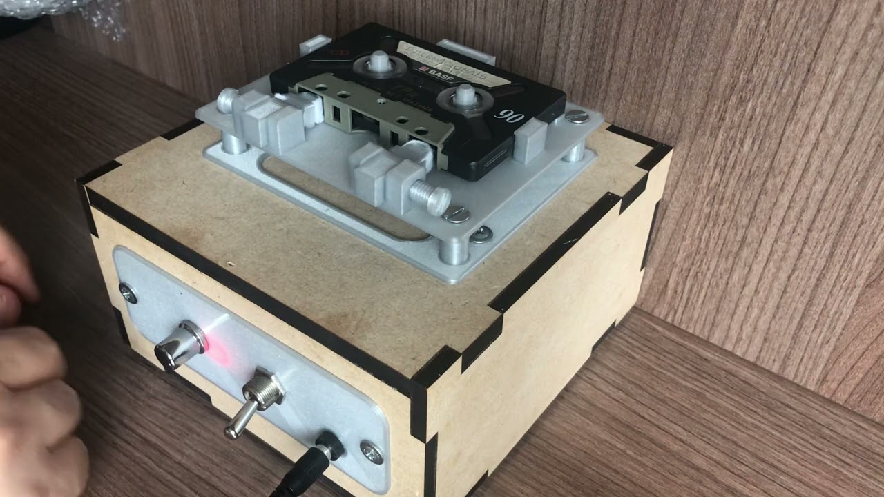 Cassette audio tape cleaner machine - Máquina para limpeza de fitas cassete de áudio - @vhsdvdmanaus