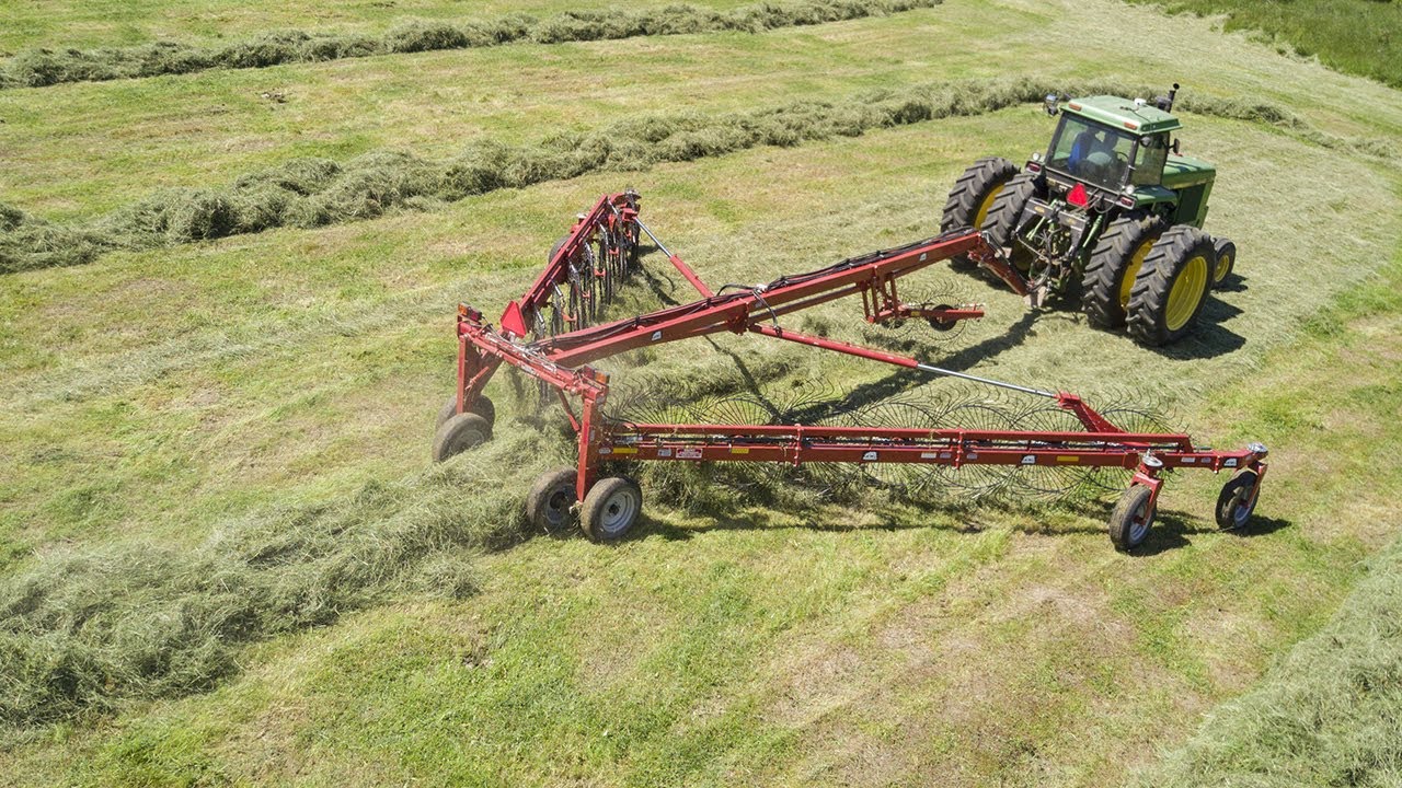 Raking The Pasture - Rhino RDF14 & John Deere 4640 Dualled