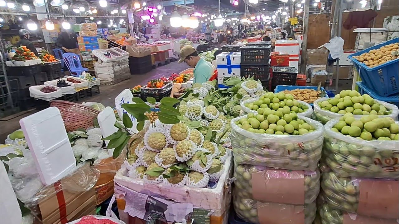 Nước Ngập Chợ Bình Điền - Đi Mua Trái Cây Mà Tưởng Đi Bắt Cá