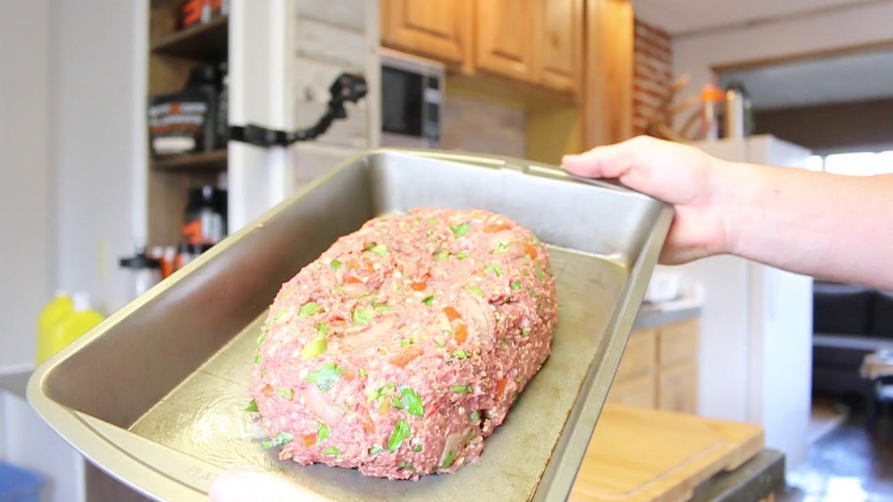 VENISON MEATLOAF RECIPE: HOW TO ENJOY DEER BURGER
