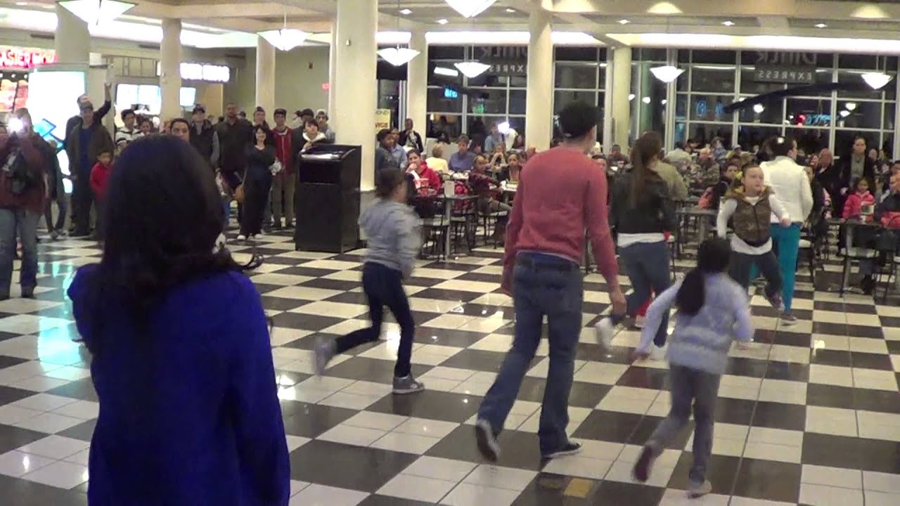 Dance Attitudes Mall Proposal for Jhair & Keirys 12/15/2012 071.MTS